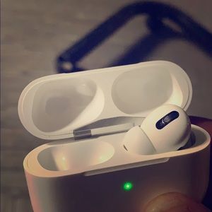 Apple AirPod pros